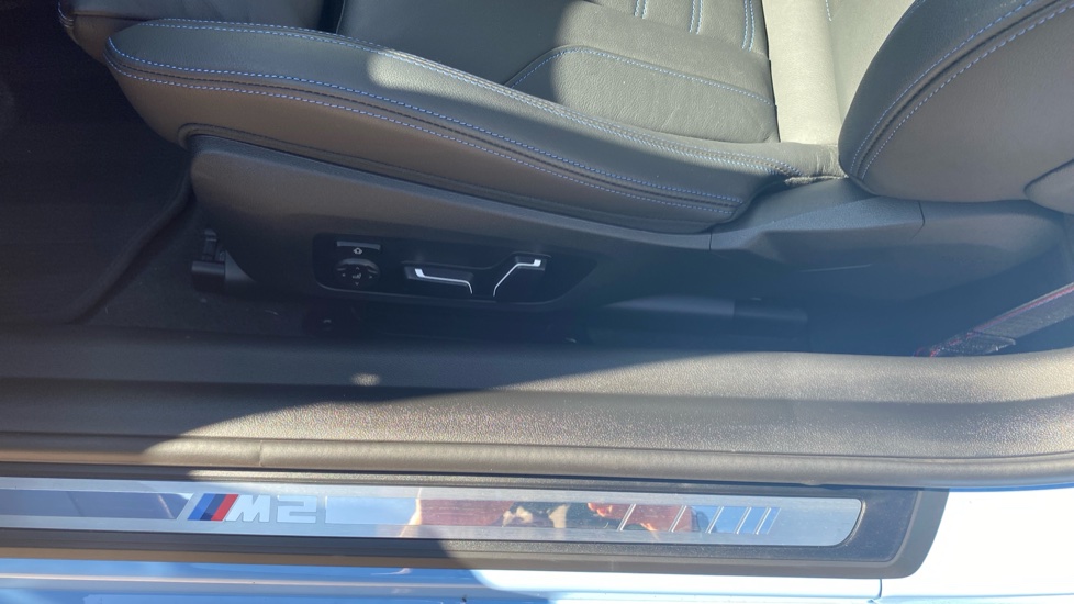 BMW M2 2dr Petrol Coupe - Image 37