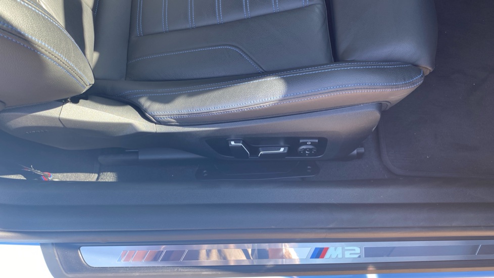 BMW M2 2dr Petrol Coupe - Image 46