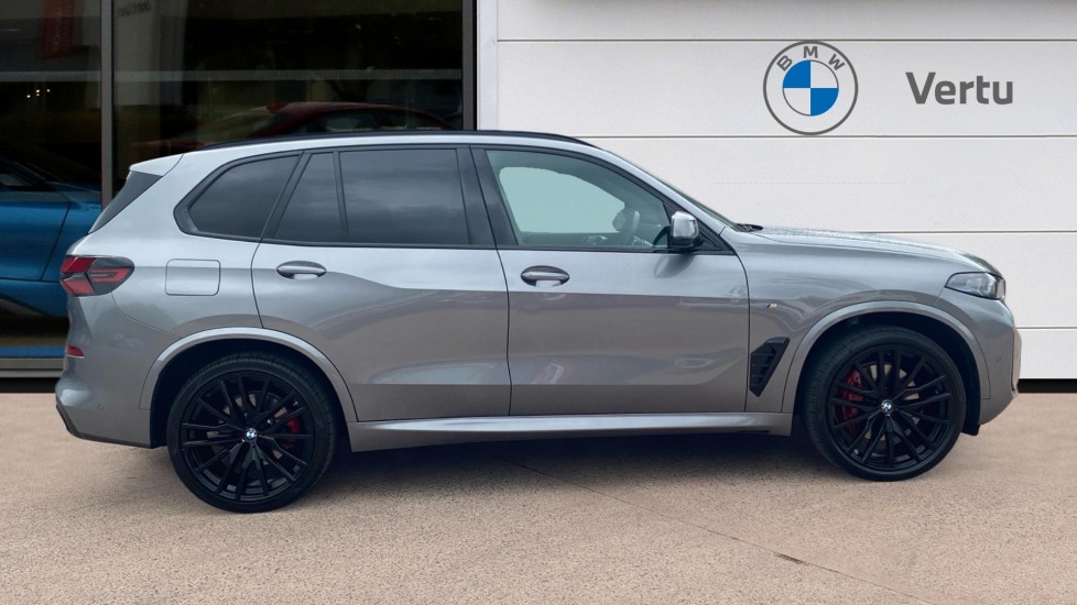 BMW X5 xDrive30d MHT M Sport 5dr Auto Diesel Estate - Image 3