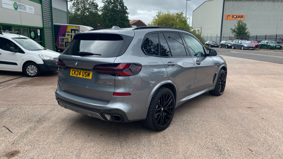 BMW X5 xDrive30d MHT M Sport 5dr Auto Diesel Estate - Image 27