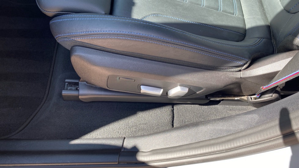 BMW X4 xDrive M40i MHT 5dr Auto Petrol Estate - Image 33