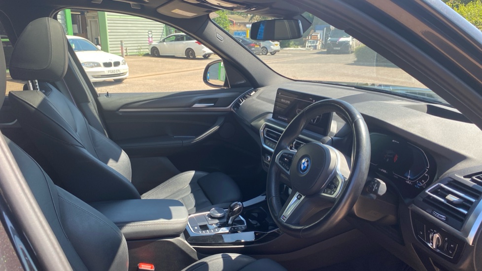 BMW X3 xDrive 30e M Sport 5dr Auto Estate - Image 6