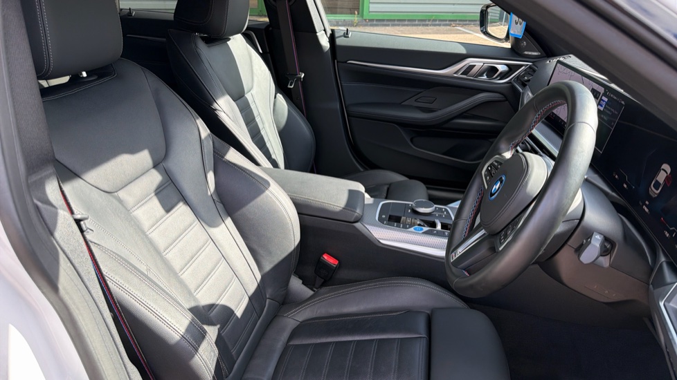 BMW i4 400kW M50 83.9kWh 5dr Auto Electric Hatchback - Image 11