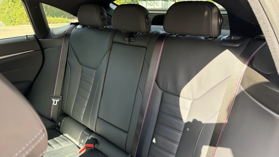 BMW i4 400kW M50 83.9kWh 5dr Auto Electric Hatchback - Image 12