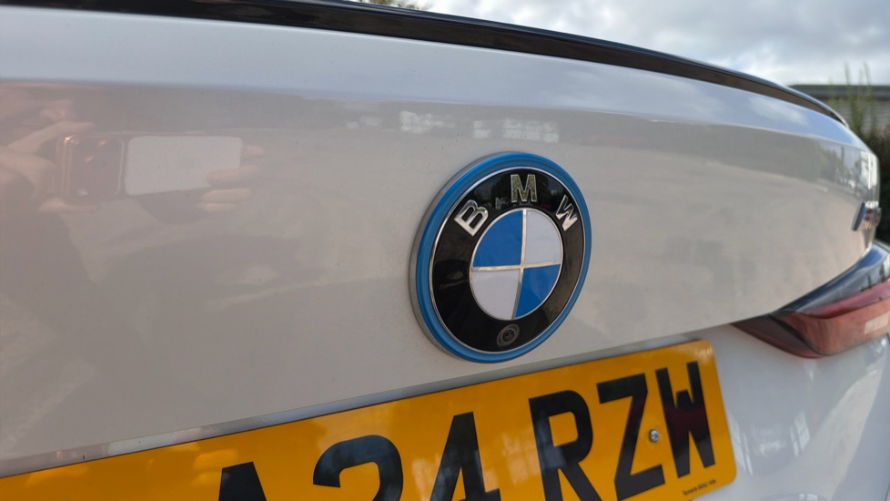 BMW i4 400kW M50 83.9kWh 5dr Auto Electric Hatchback - Image 37