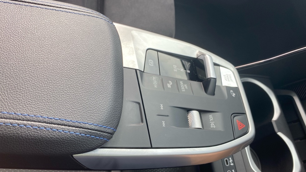 BMW X1 xDrive 30e M Sport 5dr Step Auto Estate - Image 19