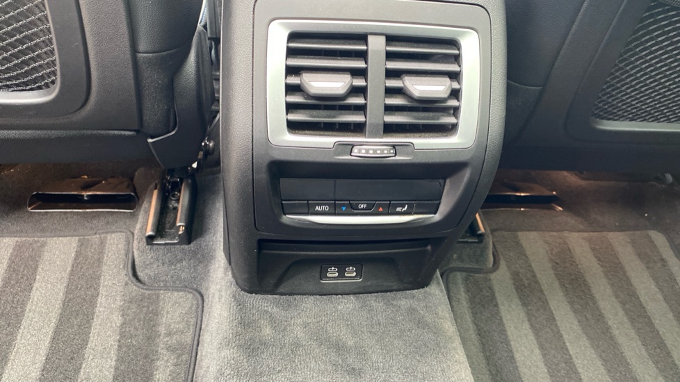 BMW iX3 210kW M Sport Pro 80kWh 5dr Auto Electric Estate - Image 25