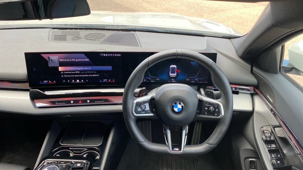 BMW 5 Series 520i M Sport Pro 4dr Auto [Tech Plus/Comfort Plus] Petrol Saloon - Image 5