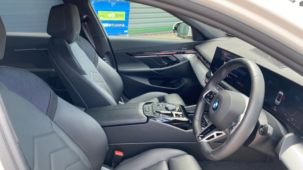 BMW 5 Series 520i M Sport Pro 4dr Auto [Tech Plus/Comfort Plus] Petrol Saloon - Image 11
