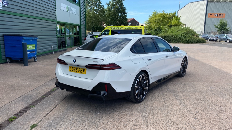 BMW 5 Series 520i M Sport Pro 4dr Auto [Tech Plus/Comfort Plus] Petrol Saloon - Image 27