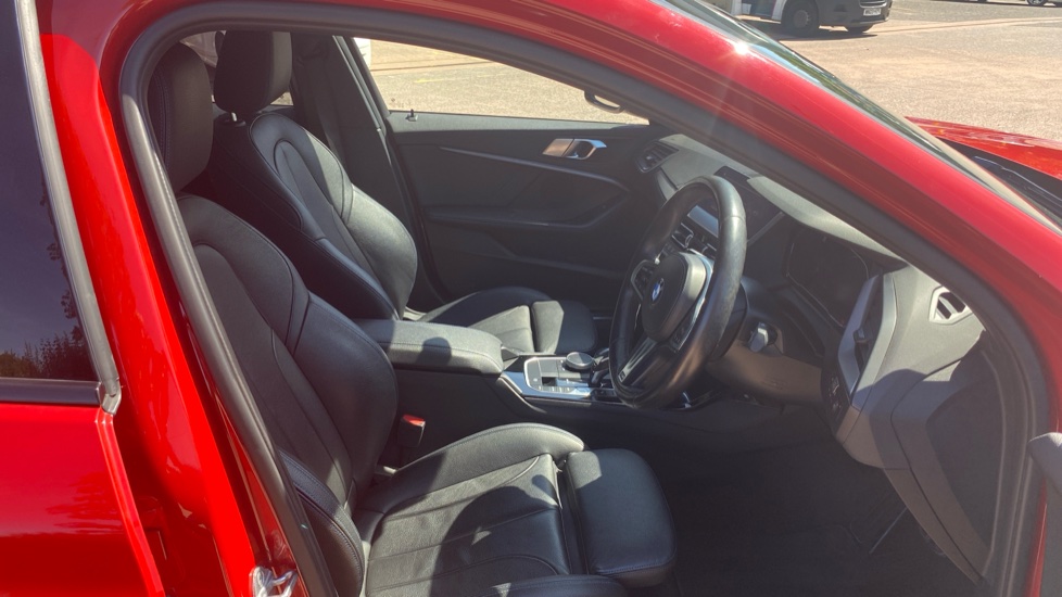 BMW 1 Series 118i M Sport 5dr Step Auto Petrol Hatchback - Image 11