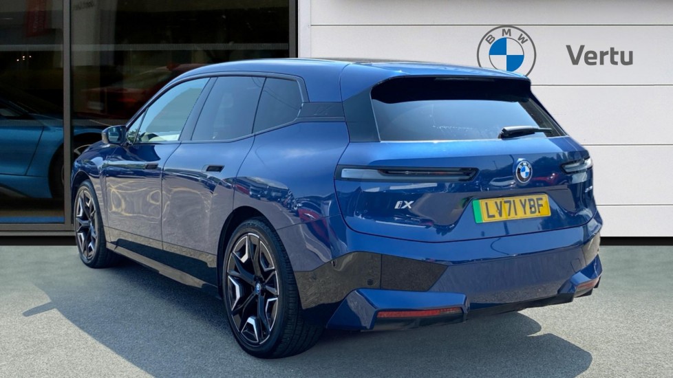 BMW iX 240kW xDrive40 M Sport 76.6kWh 5dr Auto Electric Estate - Image 2