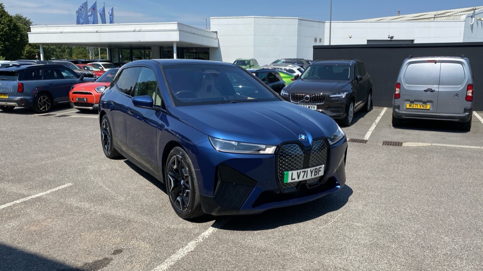 BMW iX 240kW xDrive40 M Sport 76.6kWh 5dr Auto Electric Estate - Image 24
