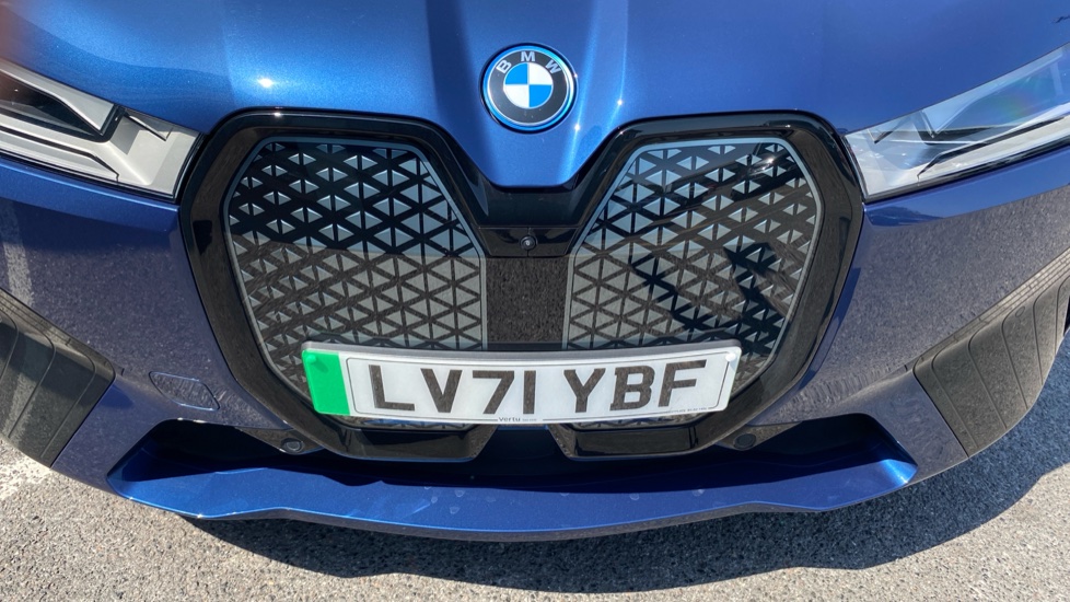 BMW iX 240kW xDrive40 M Sport 76.6kWh 5dr Auto Electric Estate - Image 30