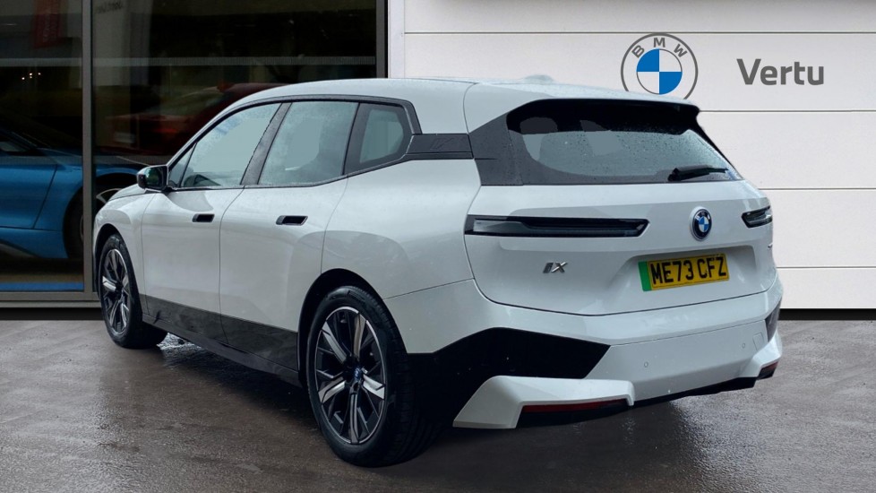 BMW iX 240kW xDrive40 M Sport 76.6kWh 5dr Auto Electric Estate - Image 2