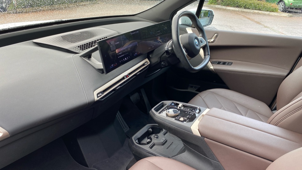 BMW iX 240kW xDrive40 M Sport 76.6kWh 5dr Auto Electric Estate - Image 7