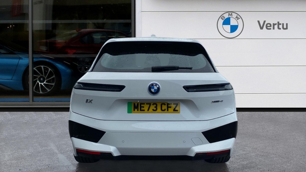 BMW iX 240kW xDrive40 M Sport 76.6kWh 5dr Auto Electric Estate - Image 15