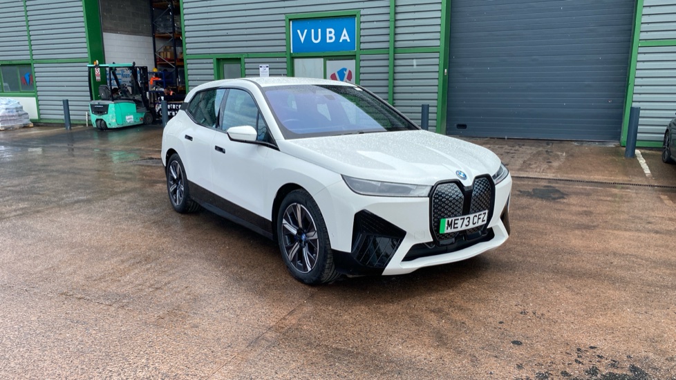 BMW iX 240kW xDrive40 M Sport 76.6kWh 5dr Auto Electric Estate - Image 24