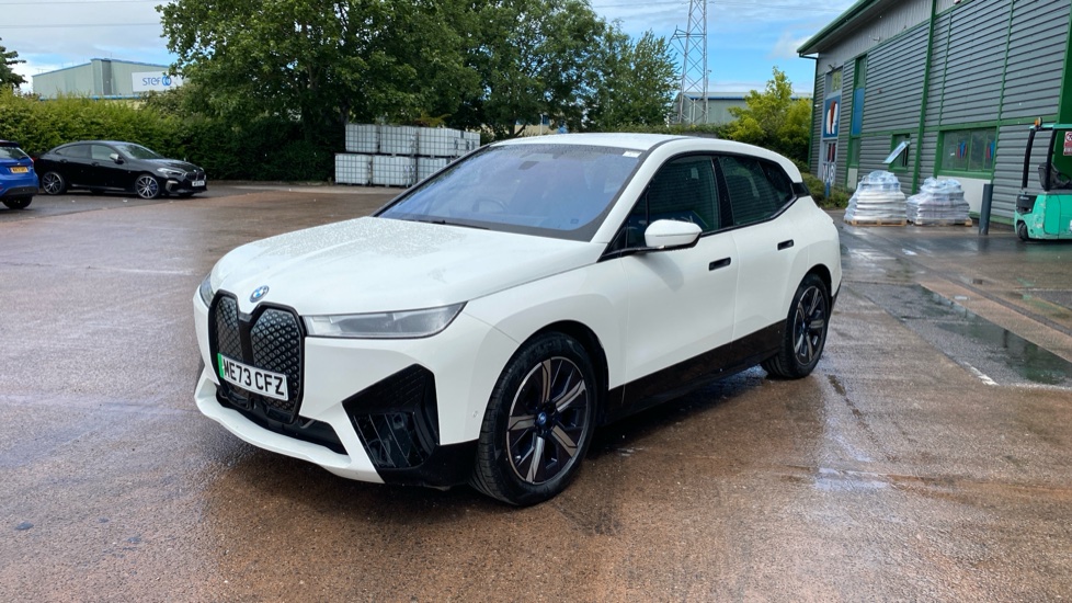 BMW iX 240kW xDrive40 M Sport 76.6kWh 5dr Auto Electric Estate - Image 25