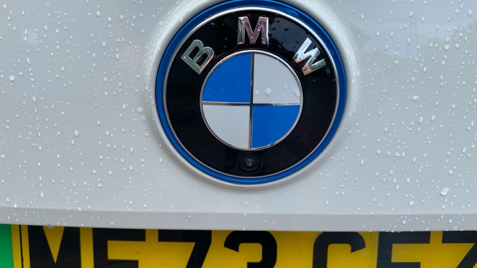 BMW iX 240kW xDrive40 M Sport 76.6kWh 5dr Auto Electric Estate - Image 30