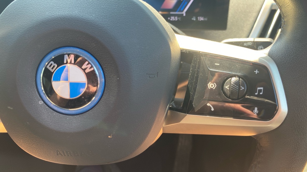 BMW iX 240kW xDrive40 M Sport 76.6kWh 5dr Auto Electric Estate - Image 18