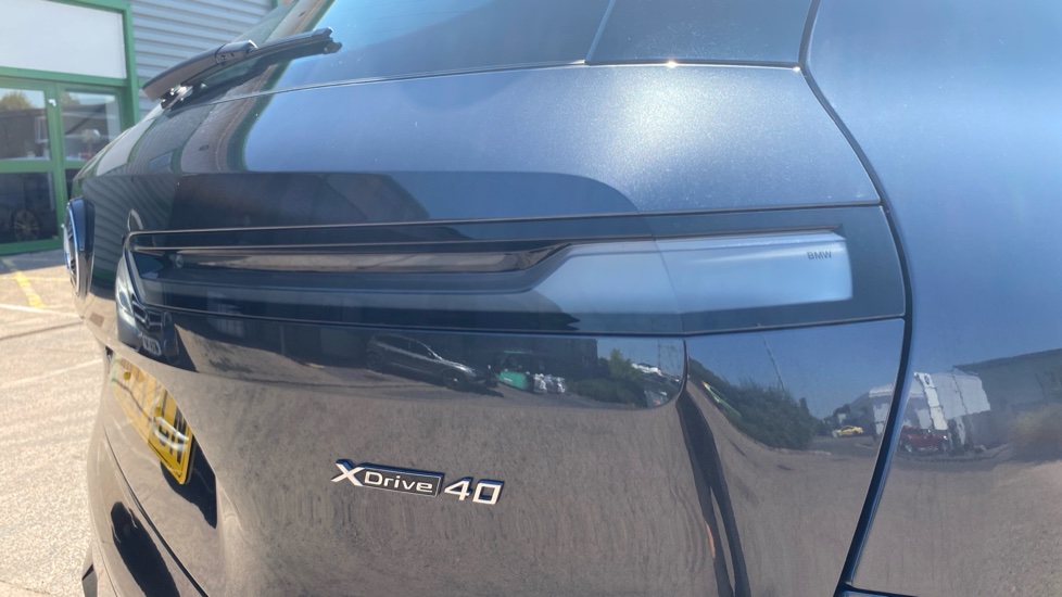BMW iX 240kW xDrive40 M Sport 76.6kWh 5dr Auto Electric Estate - Image 22