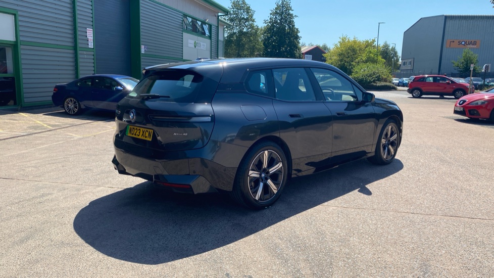 BMW iX 240kW xDrive40 M Sport 76.6kWh 5dr Auto Electric Estate - Image 27