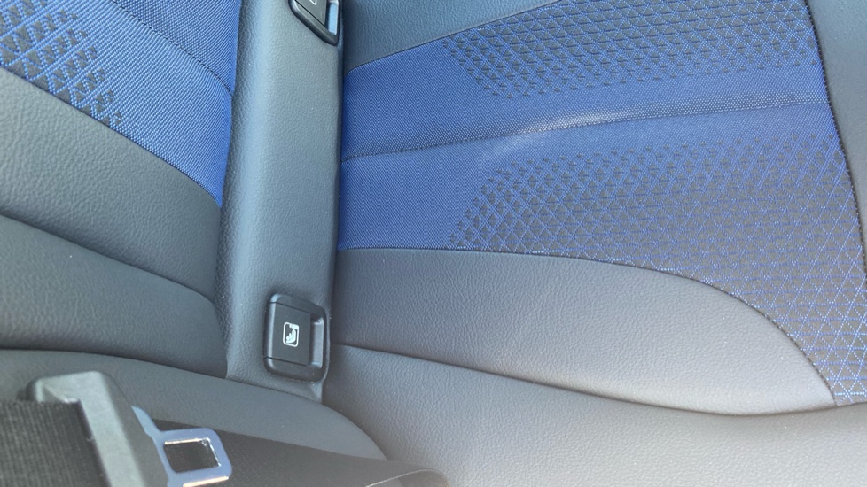 BMW 1 Series 118d M Sport 5dr Diesel Hatchback - Image 36