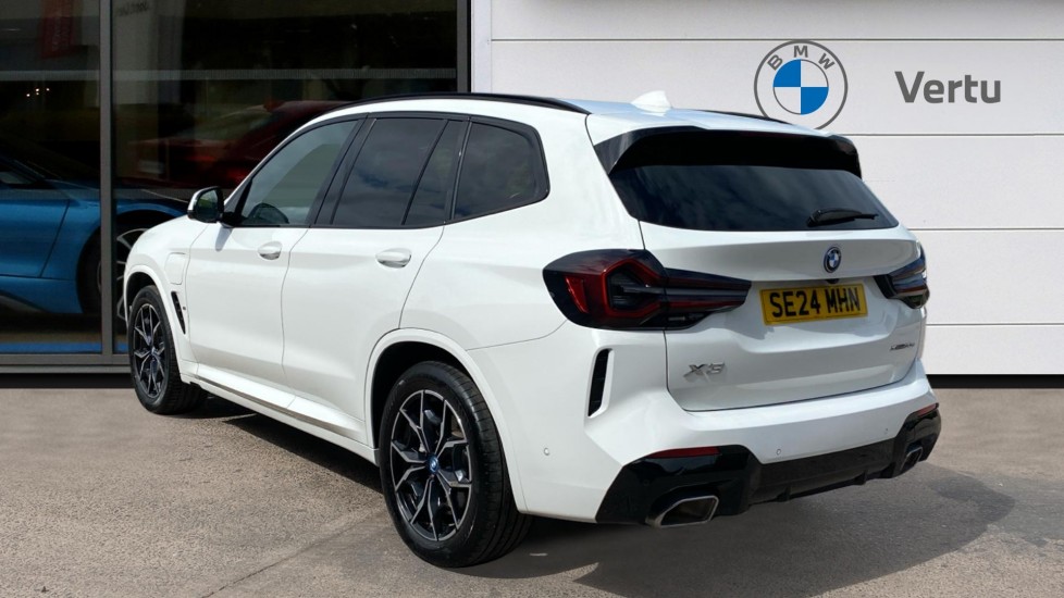 BMW X3 xDrive 30e M Sport 5dr Auto Estate - Image 2
