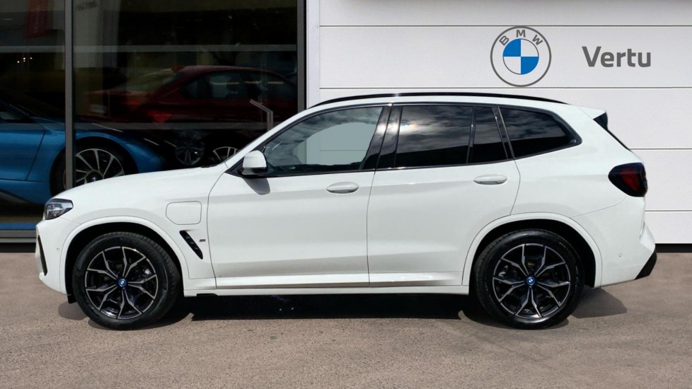 BMW X3 xDrive 30e M Sport 5dr Auto Estate - Image 3