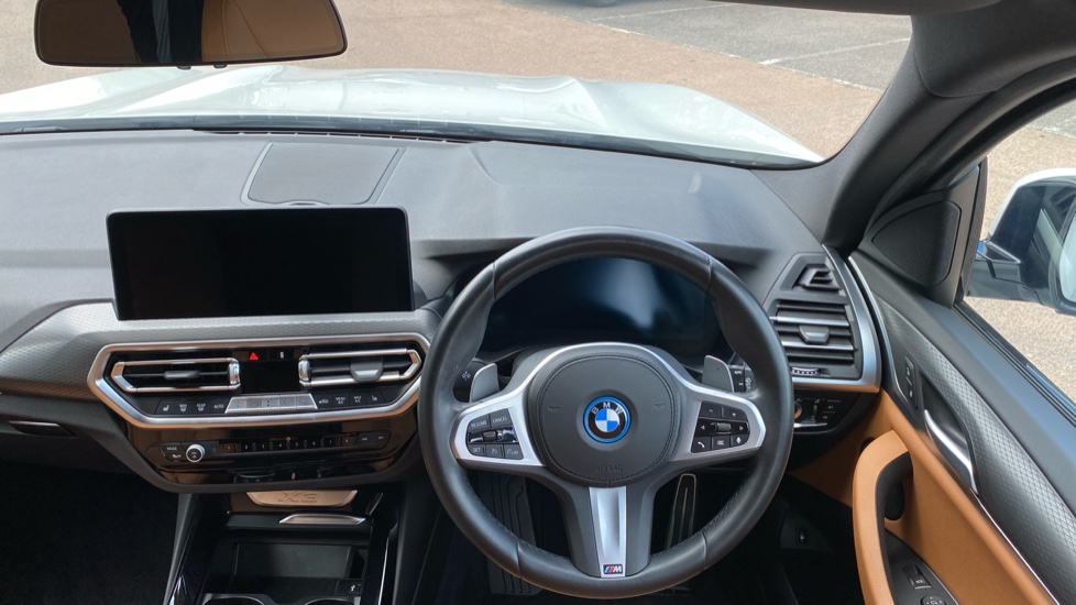 BMW X3 xDrive 30e M Sport 5dr Auto Estate - Image 5