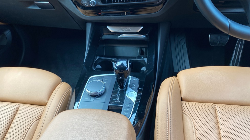 BMW X3 xDrive 30e M Sport 5dr Auto Estate - Image 10