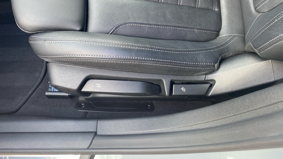 BMW 4 Series 420i M Sport 5dr Step Auto Petrol Hatchback - Image 32