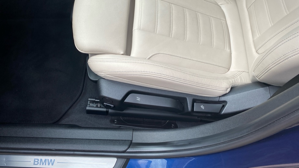 BMW 3 Series 320i Sport 4dr Step Auto Petrol Saloon - Image 29