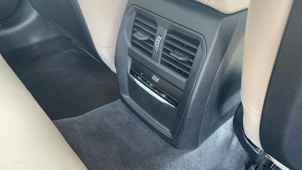 BMW 3 Series 320i Sport 4dr Step Auto Petrol Saloon - Image 35