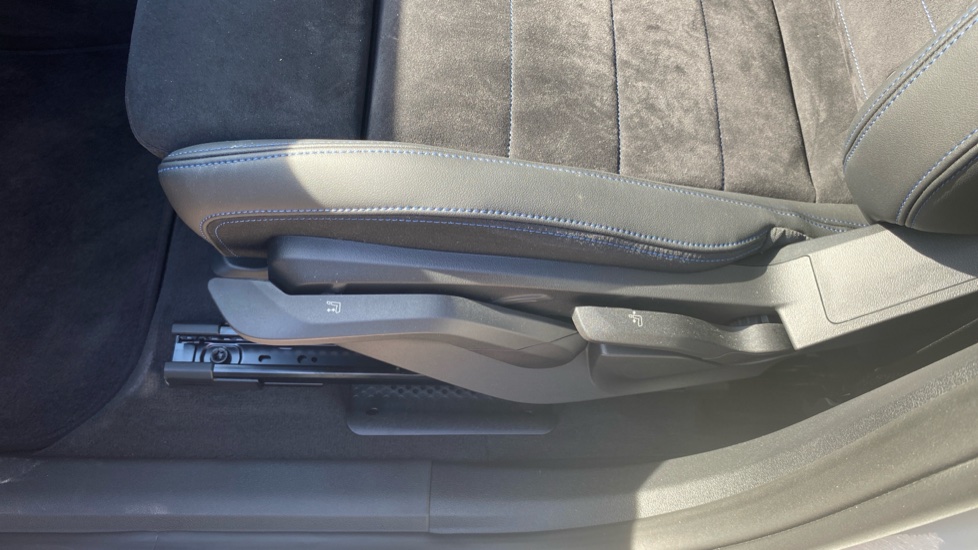 BMW X2 sDrive 20i M Sport 5dr Step Auto Petrol Hatchback - Image 30