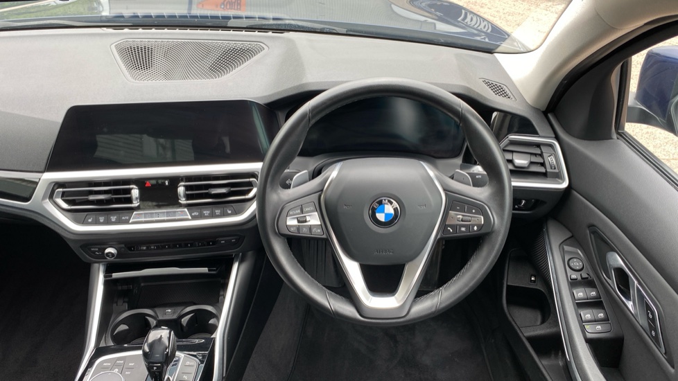 BMW 3 Series 330e SE Pro 4dr Auto Saloon - Image 5