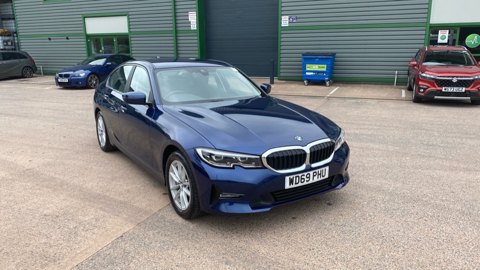 BMW 3 Series 330e SE Pro 4dr Auto Saloon - Image 24