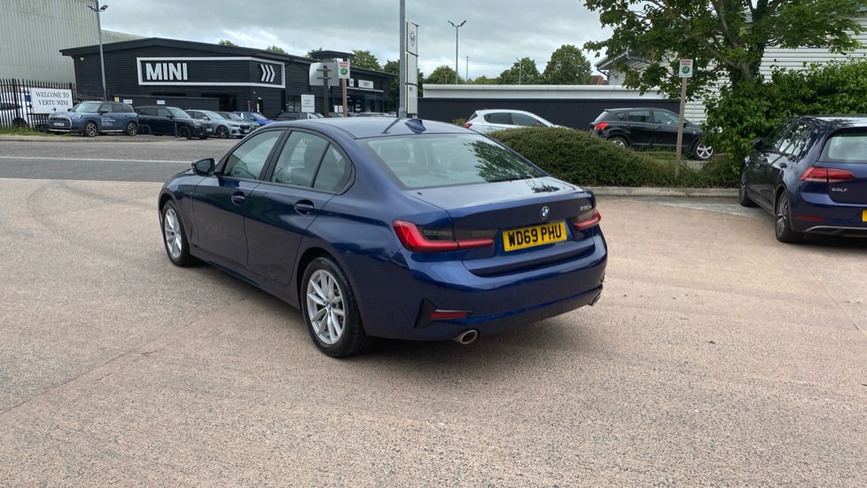 BMW 3 Series 330e SE Pro 4dr Auto Saloon - Image 26