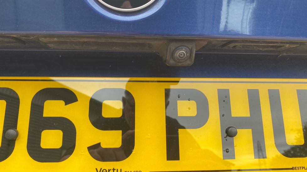 BMW 3 Series 330e SE Pro 4dr Auto Saloon - Image 32