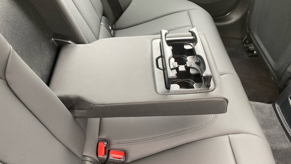 BMW 3 Series 330e SE Pro 4dr Auto Saloon - Image 35