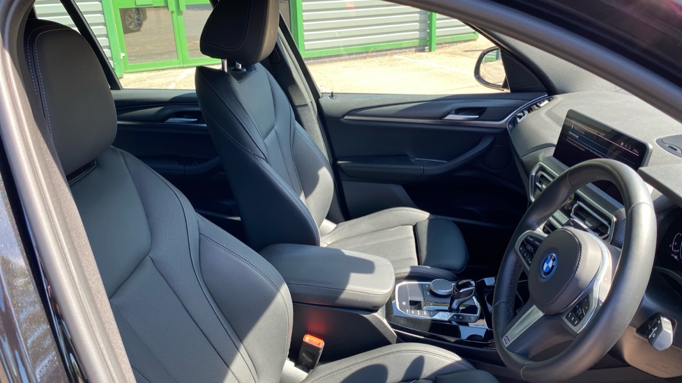 BMW X3 xDrive 30e M Sport 5dr Auto Estate - Image 11