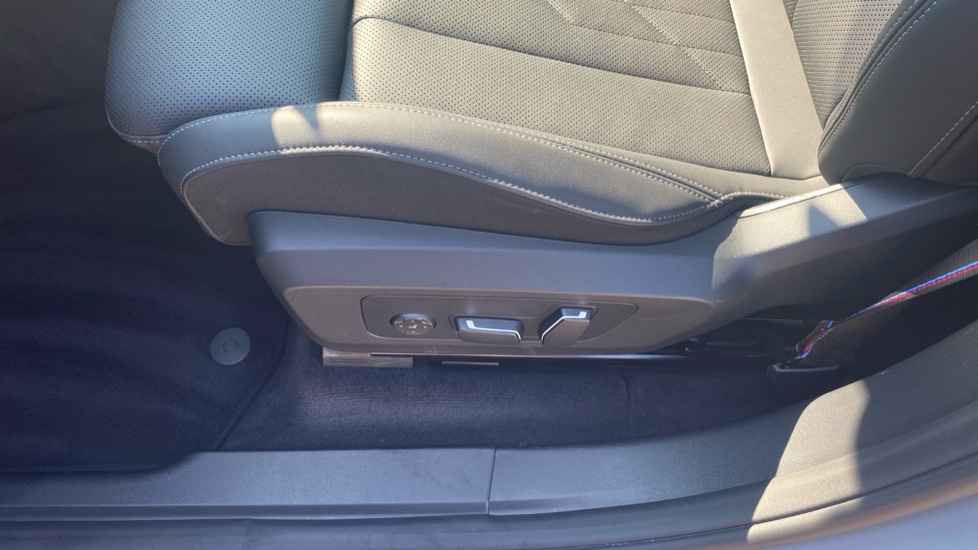 BMW X3 20 xDrive M Sport 5dr Step Auto Petrol Estate - Image 32