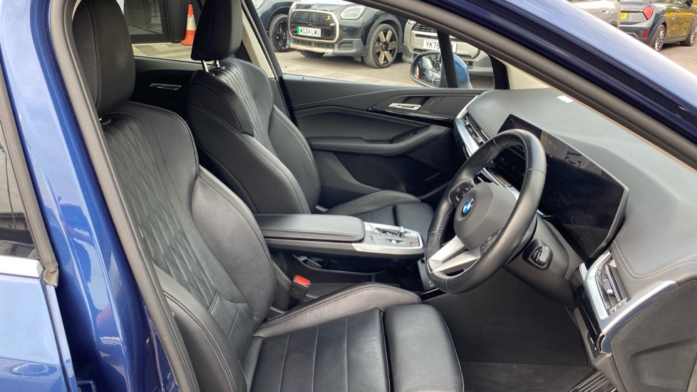 BMW 2 Series 223i MHT Luxury 5dr DCT Petrol Hatchback - Image 11