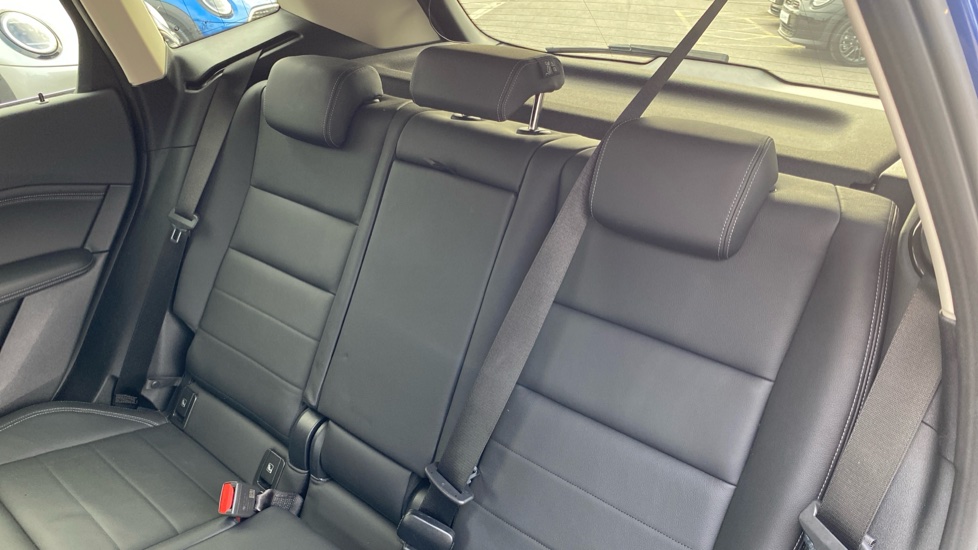 BMW 2 Series 223i MHT Luxury 5dr DCT Petrol Hatchback - Image 12