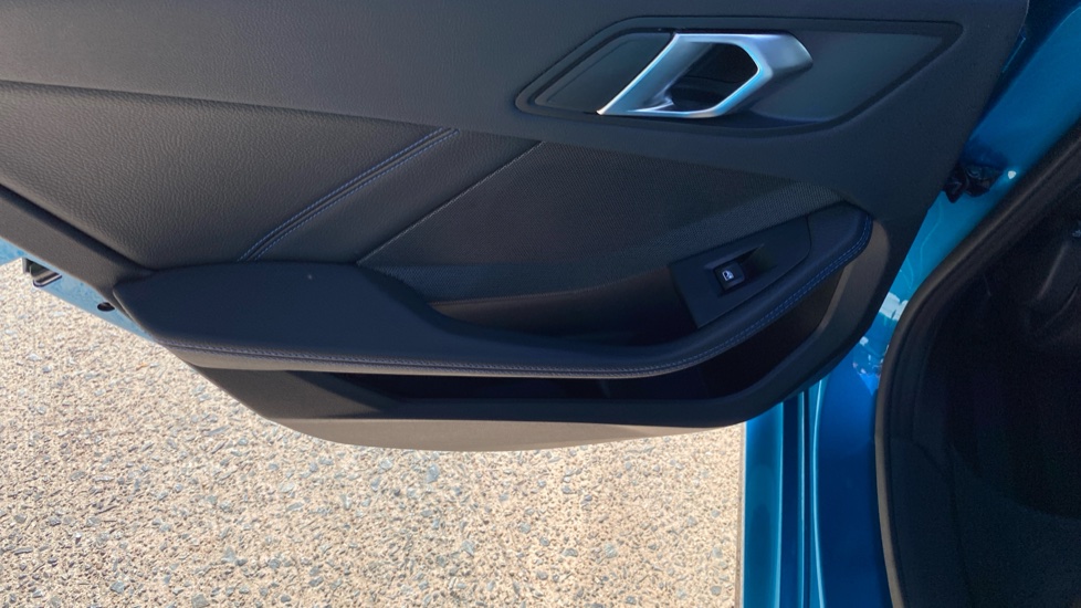 BMW 2 Series 218i [136] M Sport 4dr DCT Petrol Saloon - Image 33
