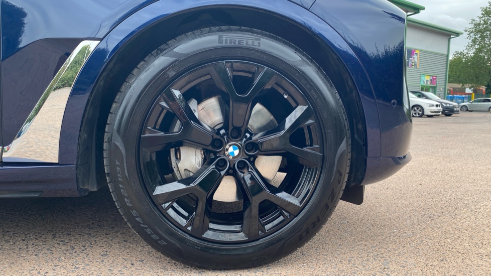 BMW X7 xDrive40i MHT Excellence 5dr Step Auto Petrol Estate - Image 14