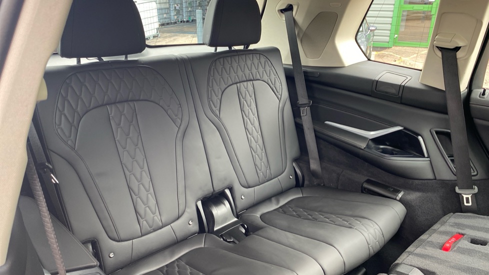 BMW X7 xDrive40i MHT Excellence 5dr Step Auto Petrol Estate - Image 39