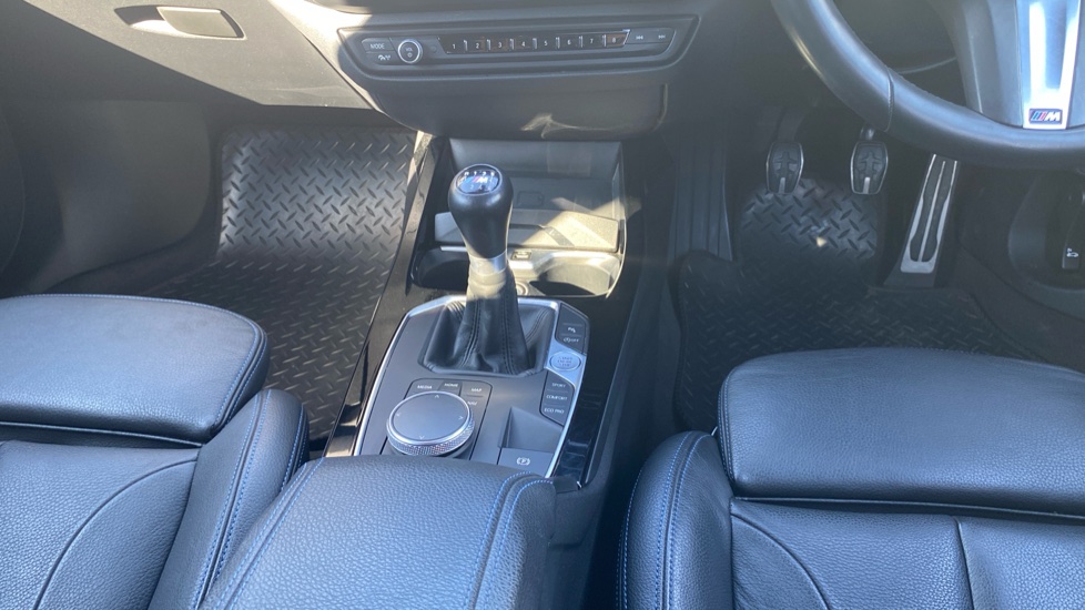BMW 1 Series 118i M Sport 5dr Petrol Hatchback - Image 10