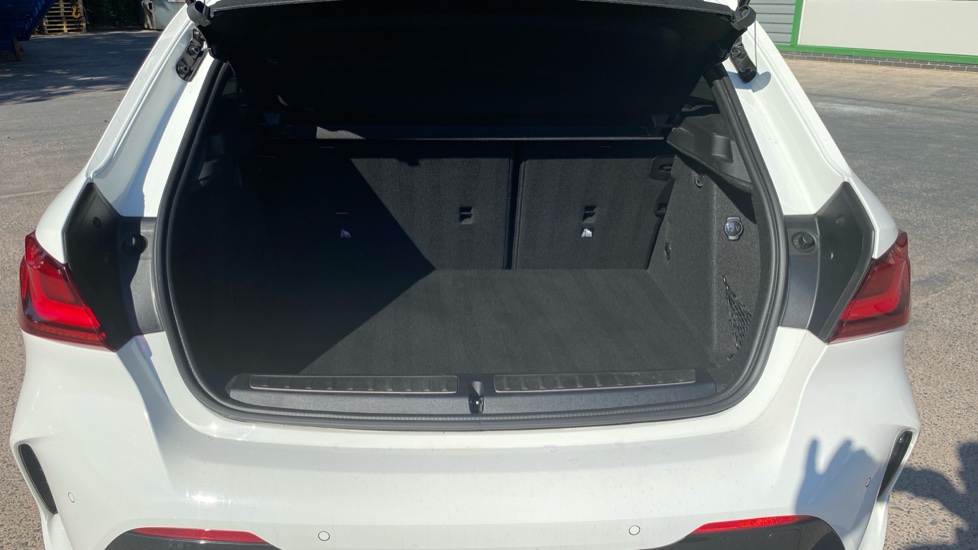 BMW 1 Series 118i M Sport 5dr Petrol Hatchback - Image 13